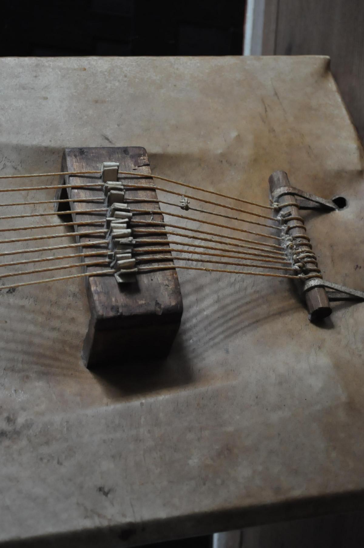 Ethiopian Begena Toss Levy